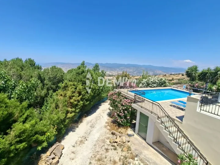 3-bedroom detached house for rent 220 m² in Paphos, Drouseia