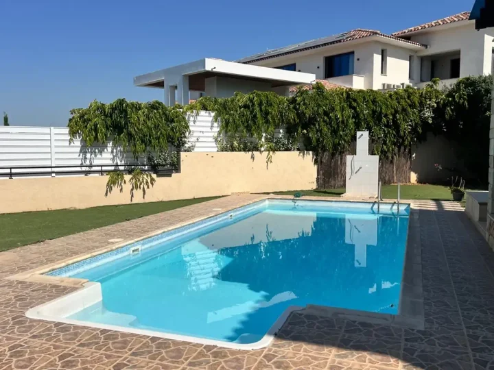 Detached house for rent 190 m² in Limassol, Agios Tychon