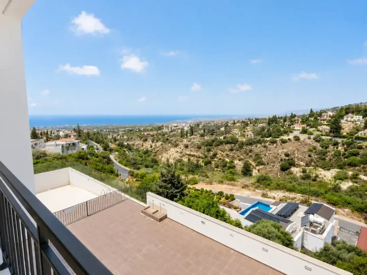 2-bedroom semi-detached house for rent 90 m² in Paphos, Tala