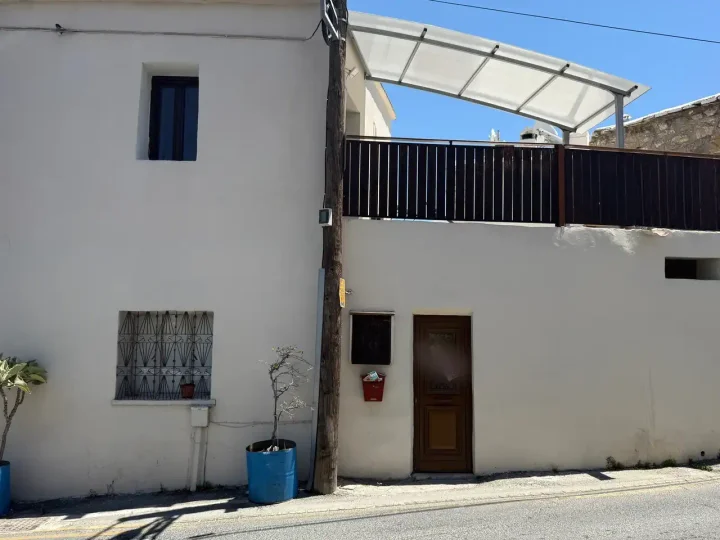 2-bedroom semi-detached house for rent 90 m² in Limassol, Germasogeia