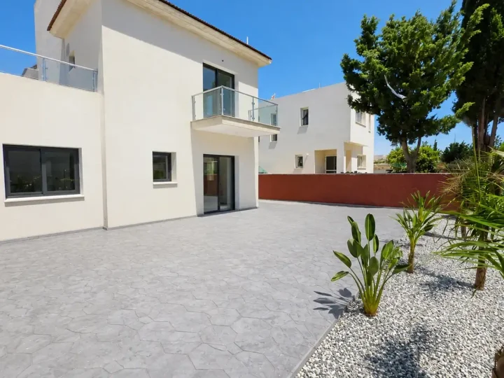 Maisonette for rent 170 m² in Paphos, Timi