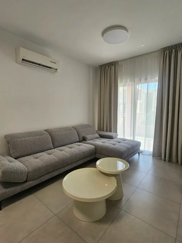 2-bedroom apartments for rent 90 m² in Limassol, Limassol - Mesa Geitonia