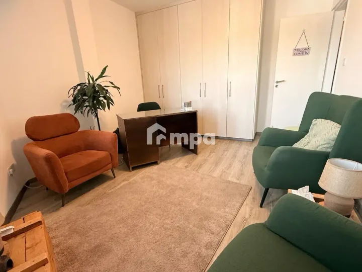 Office 140 m² for rent in Nicosia, Egkomi - Makedonitissa
