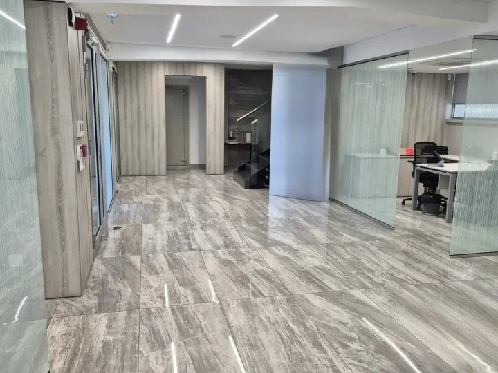 Office 300 m² for rent in Limassol, Limassol - Agios Nicolaos
