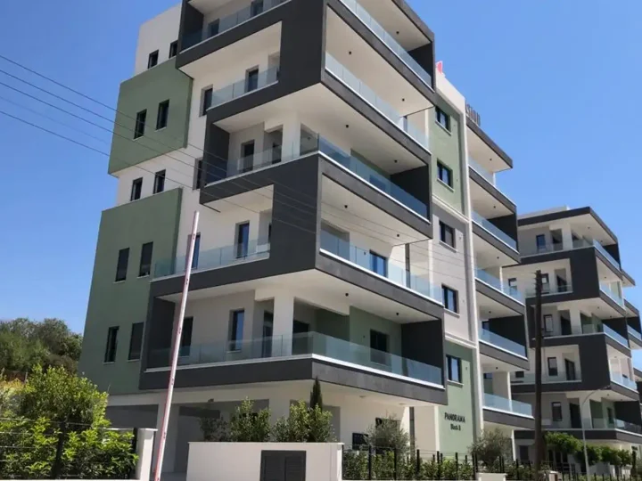 3-bedroom apartments for rent 150 m² in Limassol, Germasogeia Tourist Area