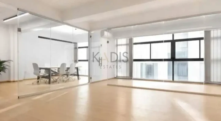 Office 300 m² for rent in Limassol, Limassol - Agia Zoni