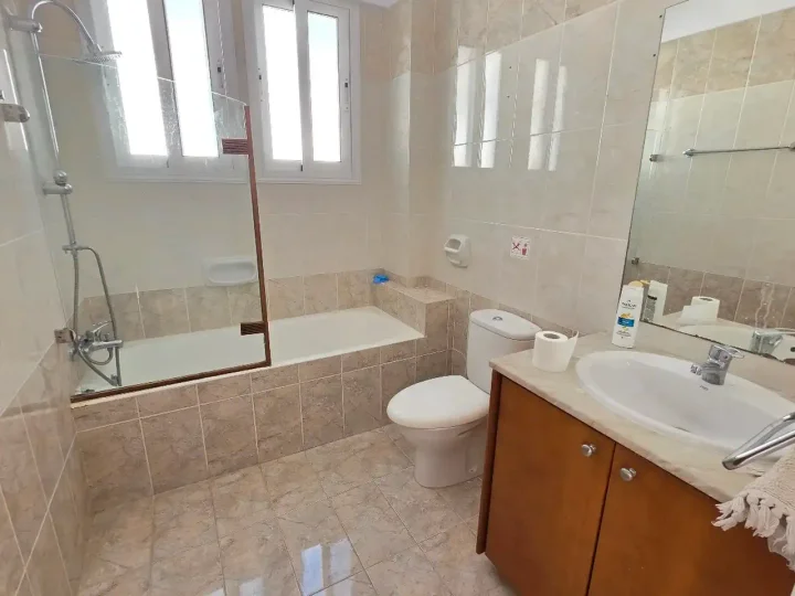 Villa for rent 220 m² in Paphos, Pegeia