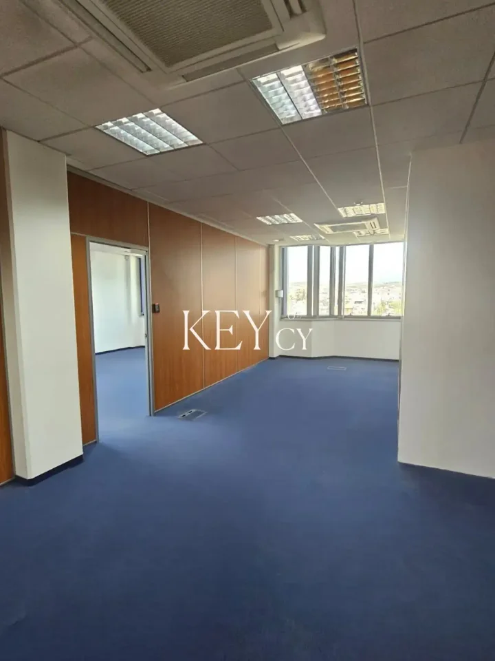 Office 265 m² for rent in Limassol, Limassol - Apostolos Andreas
