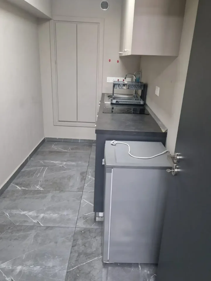 Office 370 m² for rent in Limassol, Limassol - Zakaki