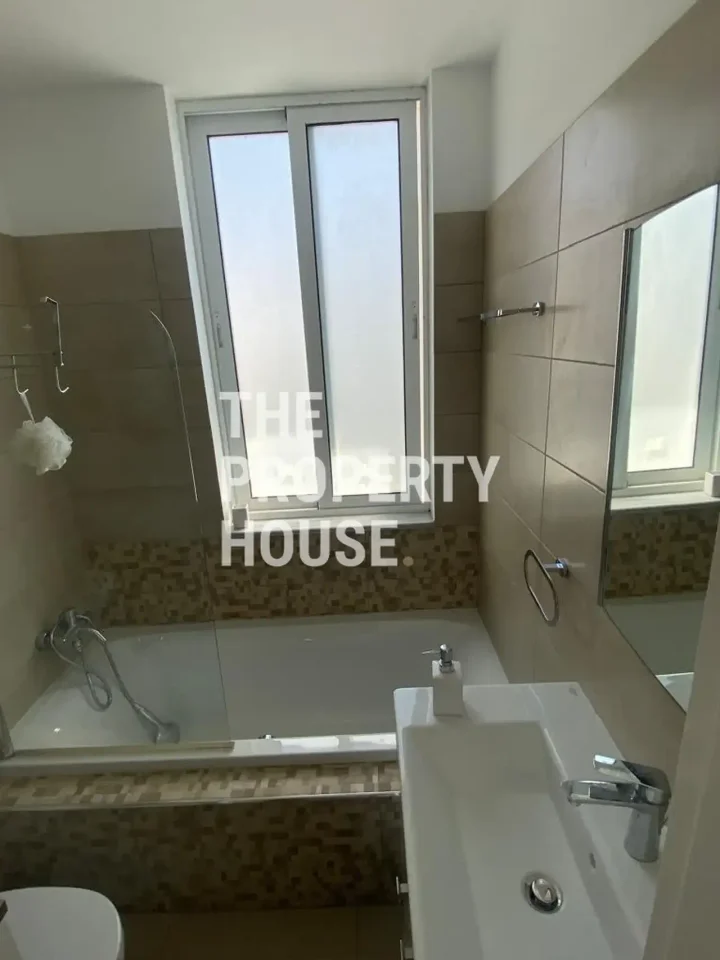 4-bedroom detached house for rent 230 m² in Larnaca, Oroklini