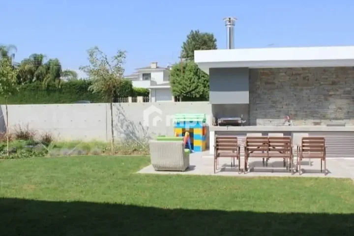 Μονοκατοικία προς ενοικίαση 300 μ² στην τοποθεσία Nicosia, Latsia - Agios Eleftherios