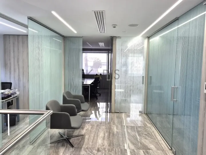 Office 300 m² for rent in Limassol, Polemidia - Agios Nikolaos