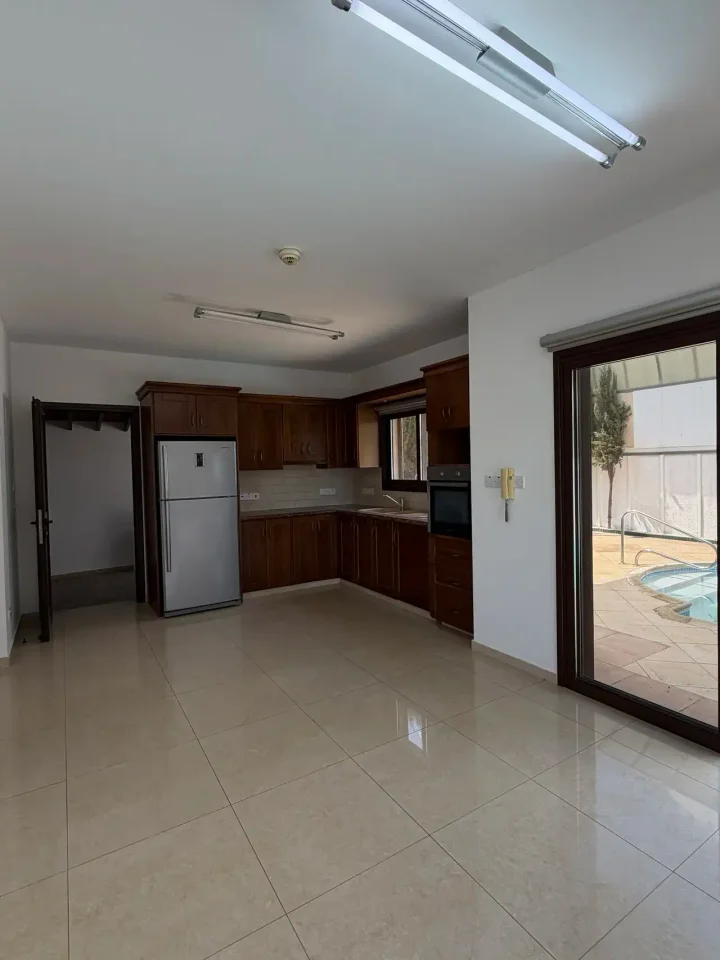 Detached house for rent 134 m² in Limassol, Parekklisia