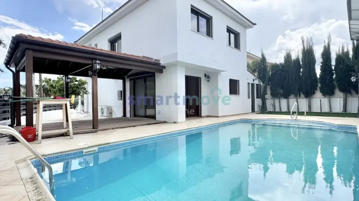 Villa for rent 180 m² in Limassol, Parekklisia