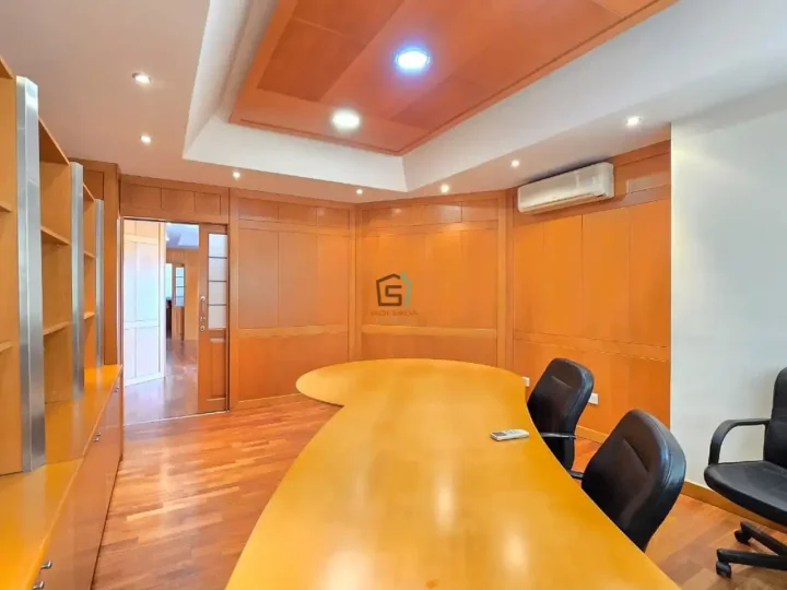 Office 200 m² for rent in Limassol, Limassol - Agios Nektarios