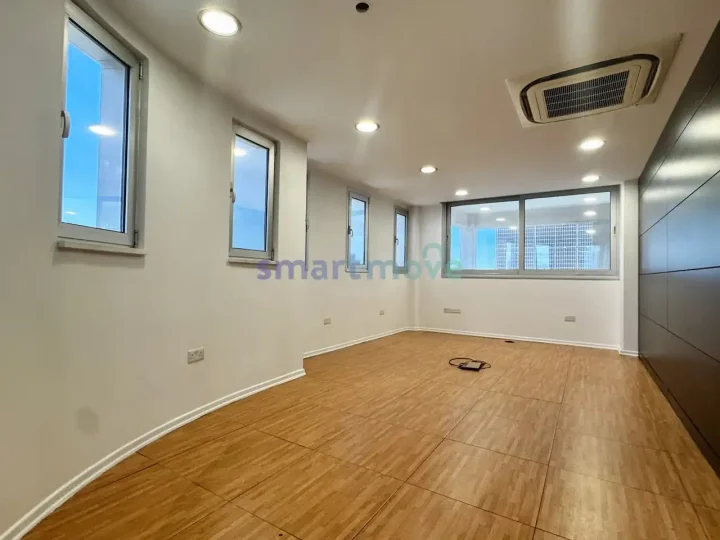 Office 300 m² for rent in Limassol, Agios Athanasios