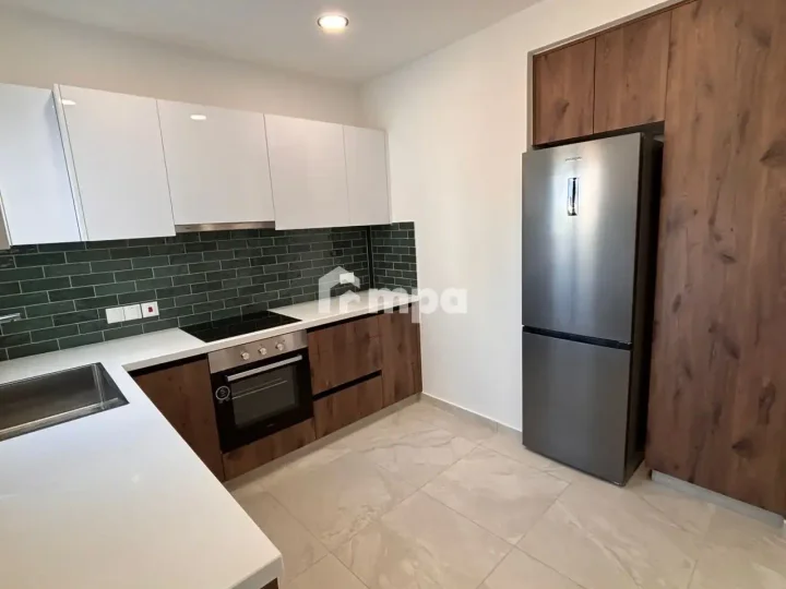 3-bedroom apartments for rent 92 m² in Nicosia, Nicosia - Lykabittos