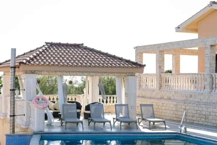 6+ bedroom detached house for rent 353 m² in Paphos, Kathikas