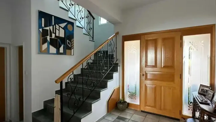 Detached house for rent 250 m² in Paphos, Armou
