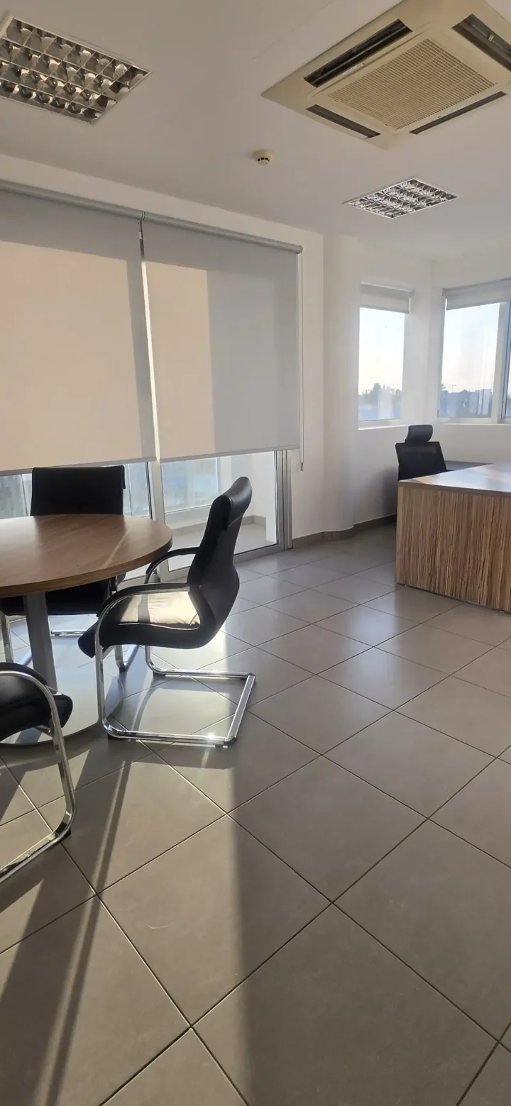 Office 120 m² for rent in Nicosia, Strovolos - Chryseleousa