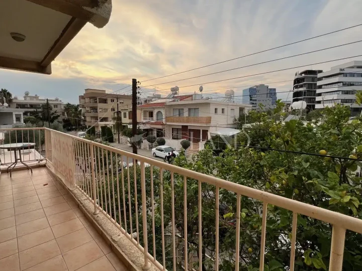 Semi-detached house for rent 100 m² in Limassol, Limassol - Agios Nicolaos