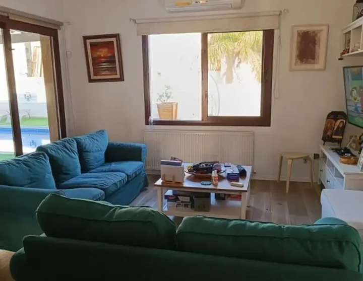 Отдельный дом в аренду 220 м² в Limassol, Moni