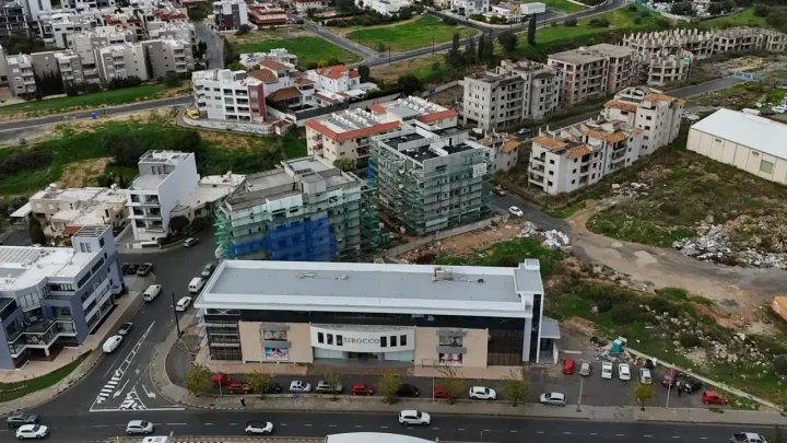 Office 640 m² for rent in Limassol, Agios Athanasios