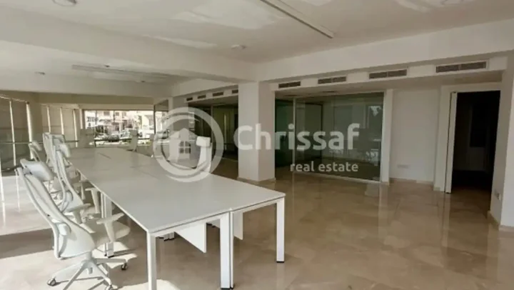 Office 717 m² for rent in Limassol, Limassol - Neapolis