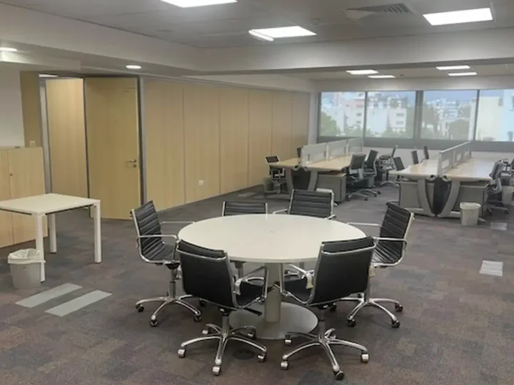 Office 199 m² for rent in Limassol, Limassol - Agia Triada