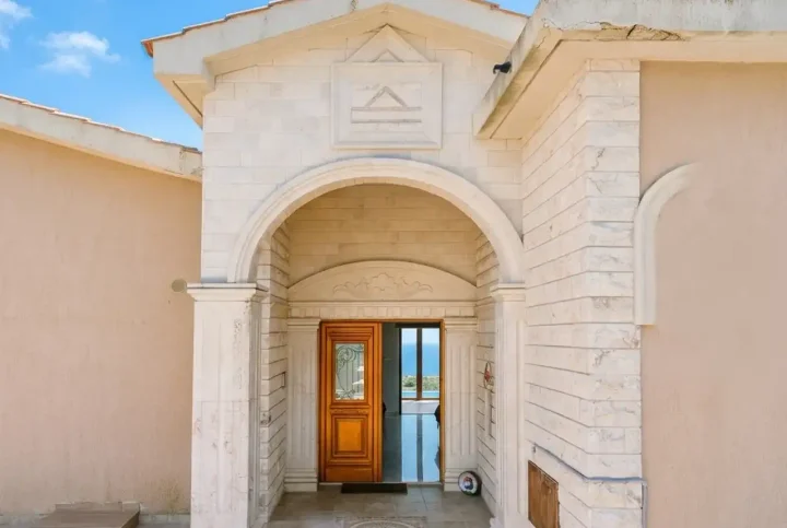 6+ bedroom detached house for rent 353 m² in Paphos, Kathikas