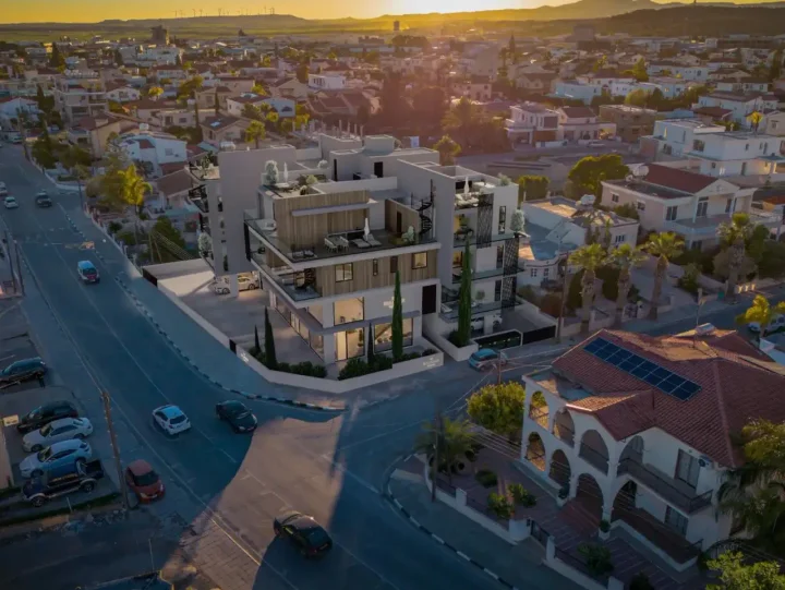 Trading area 198 m² for rent in Larnaca, Aradippou - Agios Fanourios