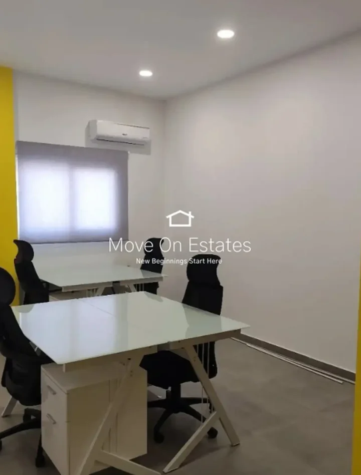 Office 25 m² for rent in Larnaca, Larnaka - Chrysopolitissa