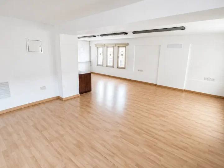 Trading area 190 m² for rent in Limassol, Limassol - Agios Georgios
