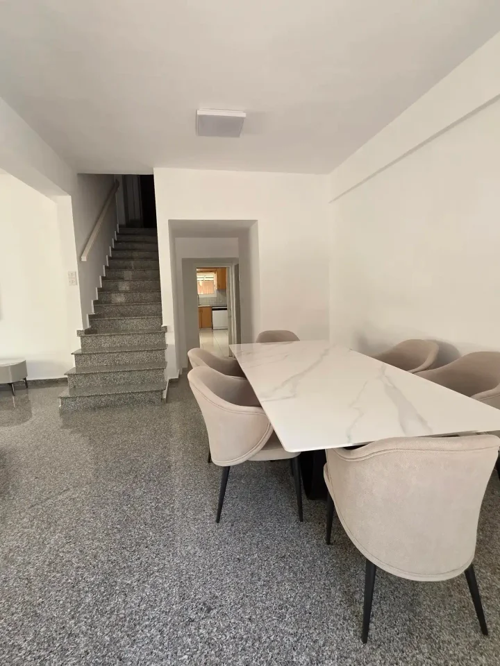 3-bedroom maisonette for rent 170 m² in Limassol, Limassol - Kapsalos