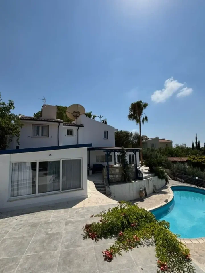 Отдельный дом в аренду  в Paphos, Tala