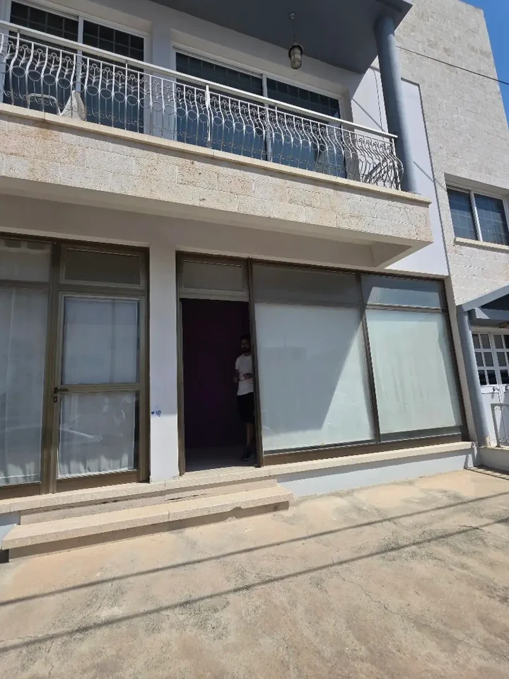 Office 40 m² for rent in Larnaca, Larnaka - Tsakilero