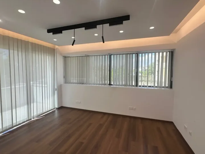 Office 70 m² for rent in Limassol, Limassol - Agios Nektarios