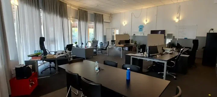 Office 320 m² for rent in Paphos, Paphos - Kato Paphos