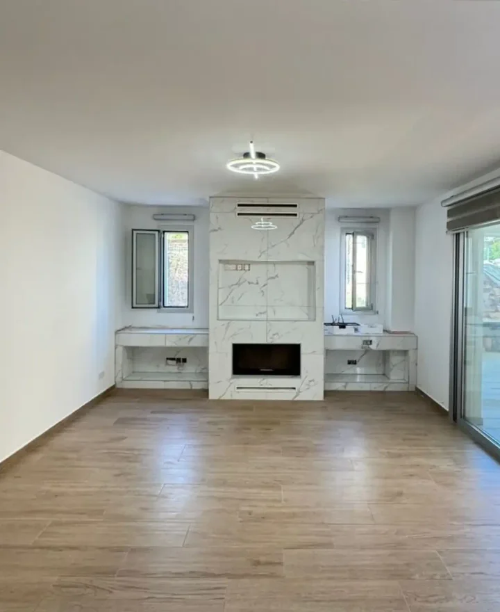 3-bedroom apartments for rent 246 m² in Paphos, Paphos - Anavargos
