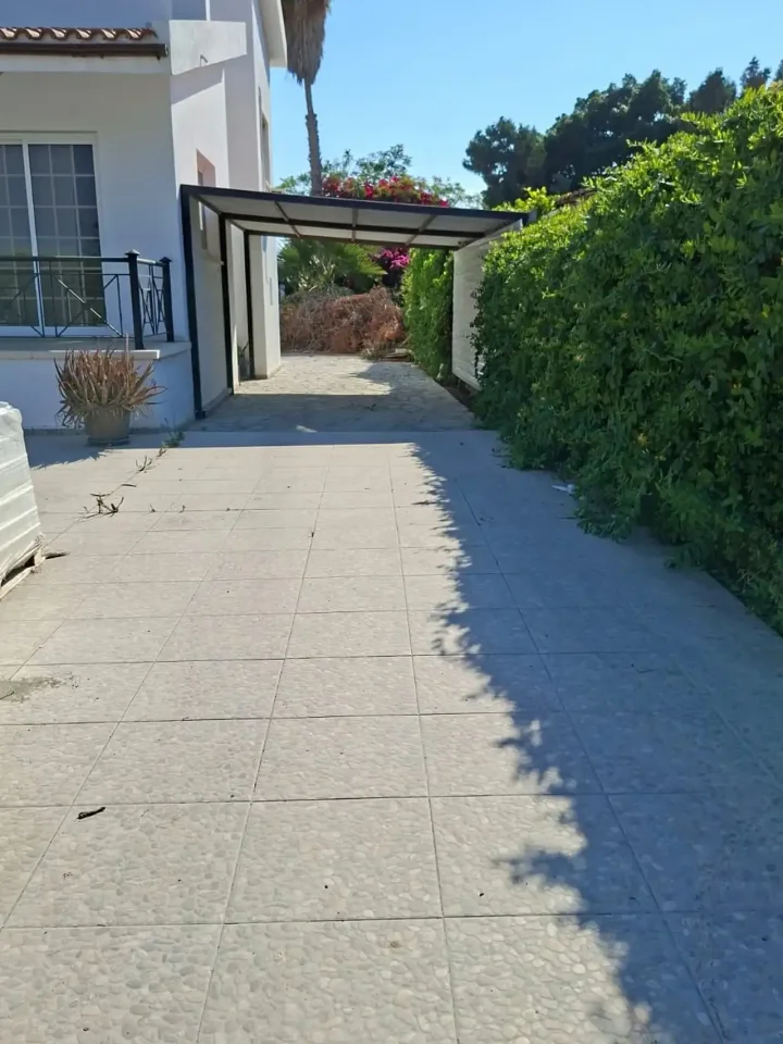 5-bedroom detached house for rent 220 m² in Larnaca, Zygi