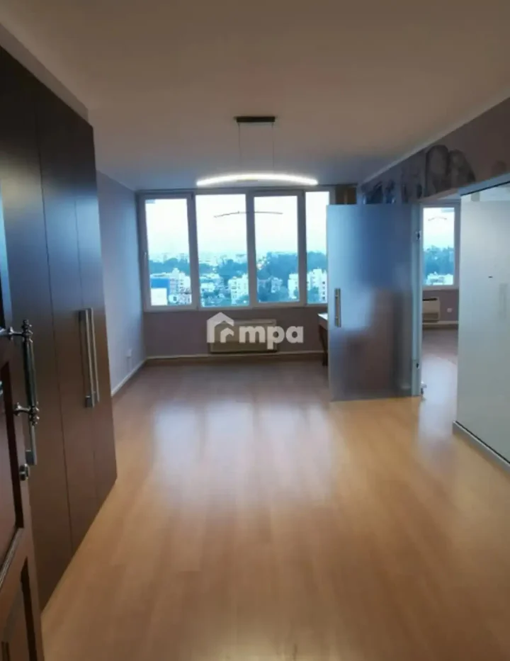 Office 250 m² for rent in Nicosia, Agioi Omologites