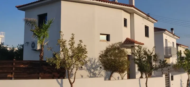 3-bedroom detached house for rent 160 m² in Larnaca, Aradippou - Agios Fanourios