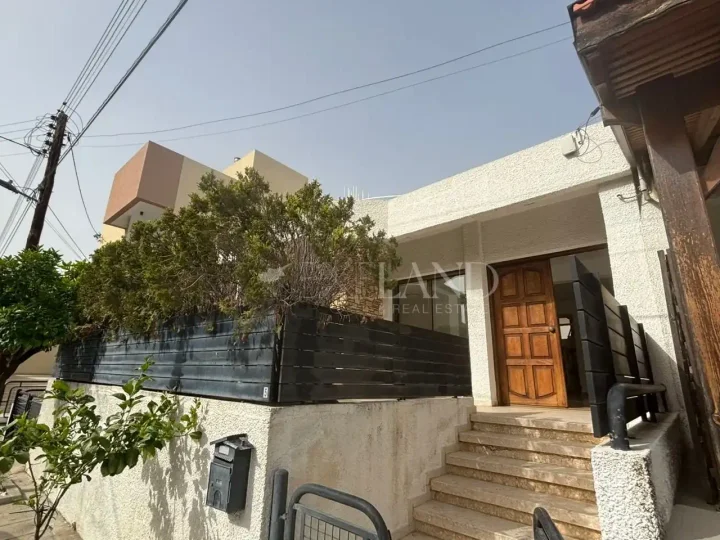 Semi-detached house for rent 200 m² in Limassol, Limassol - Agios Georgios