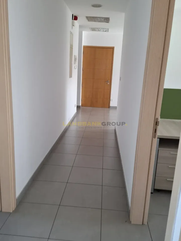 Γραφείο 170 μ² προς ενοικίαση στην τοποθεσία Nicosia, Strovolos - Chryseleousa