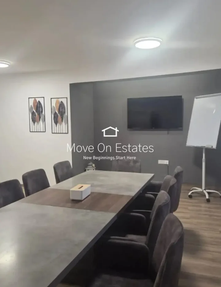 Office 23 m² for rent in Larnaca, Larnaka - Skala
