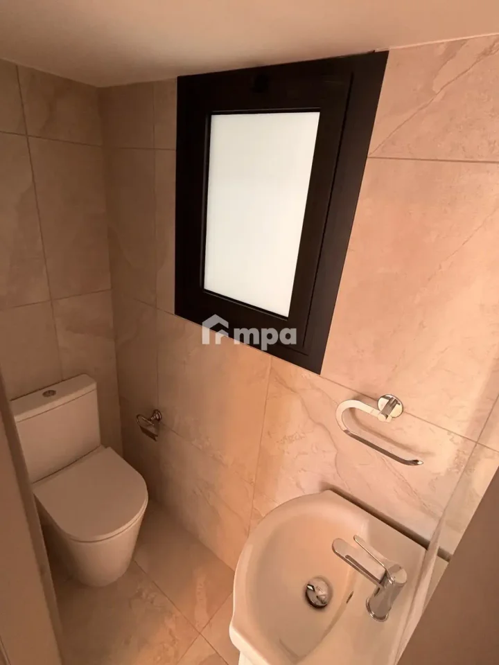 3-bedroom apartments for rent 92 m² in Nicosia, Nicosia - Lykabittos