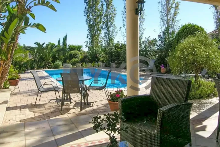 Detached house for rent 350 m² in Limassol, Parekklisia
