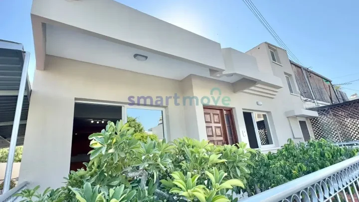 3-bedroom semi-detached house for rent 150 m² in Limassol, Limassol - Agia Zoni