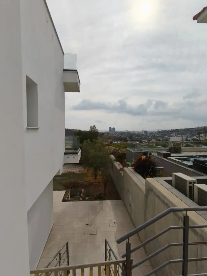 3-bedroom villa for rent 145 m² in Limassol, Germasogeia