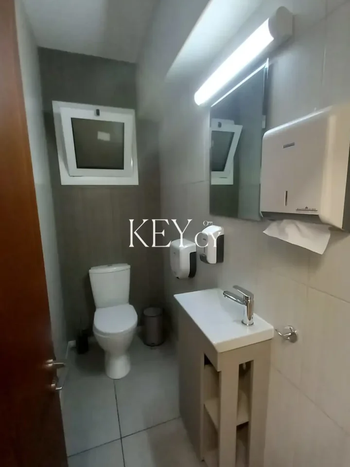 Офис 115 м² в аренду в Limassol, Limassol - Agia Zoni